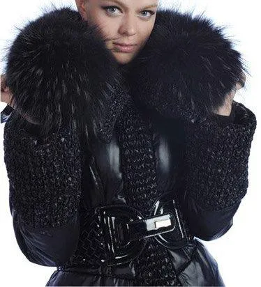 Black Fur-Trim Texture-Paneled Puffer Coat