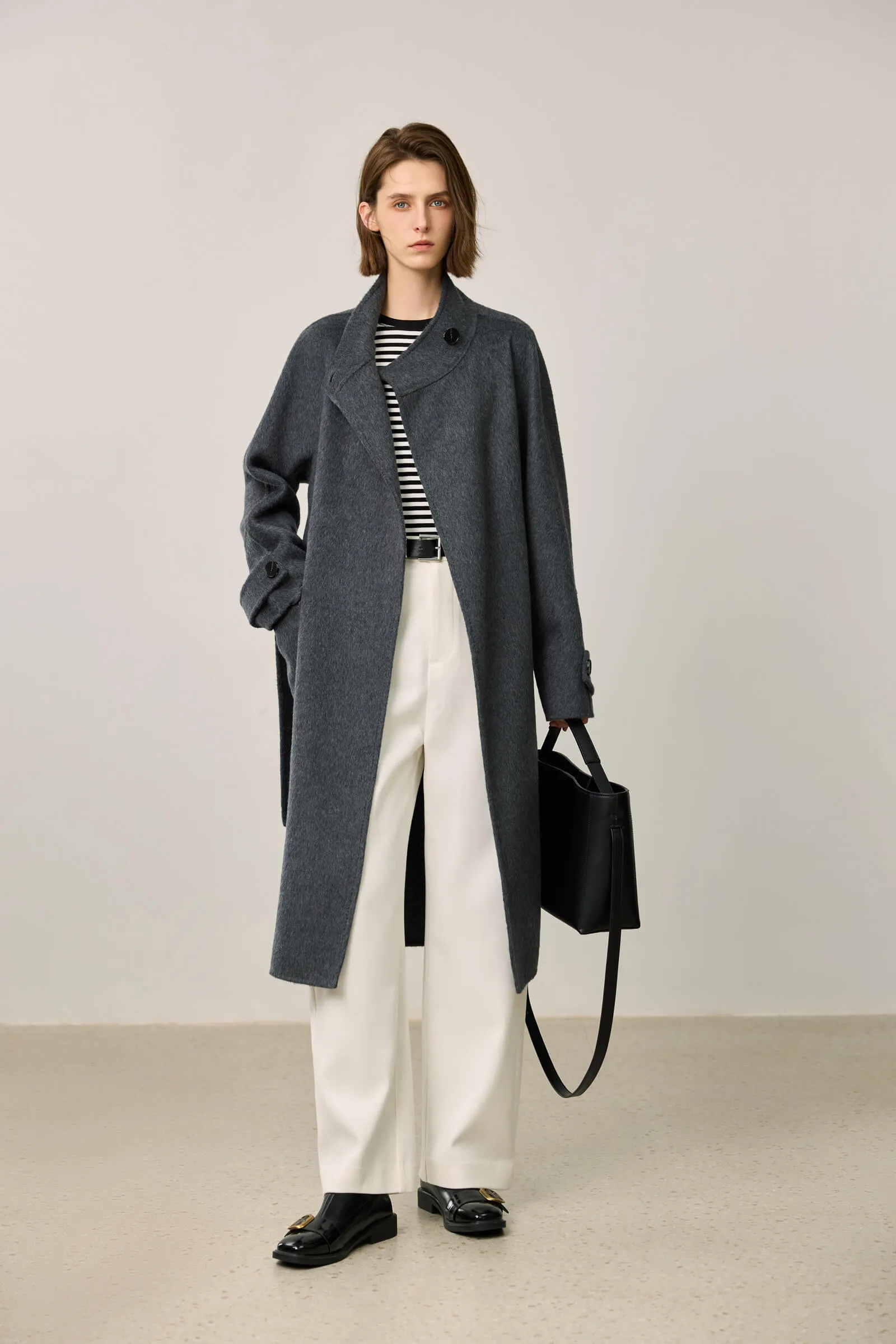 LILY Minimalist Loose-Fit Wool Coat