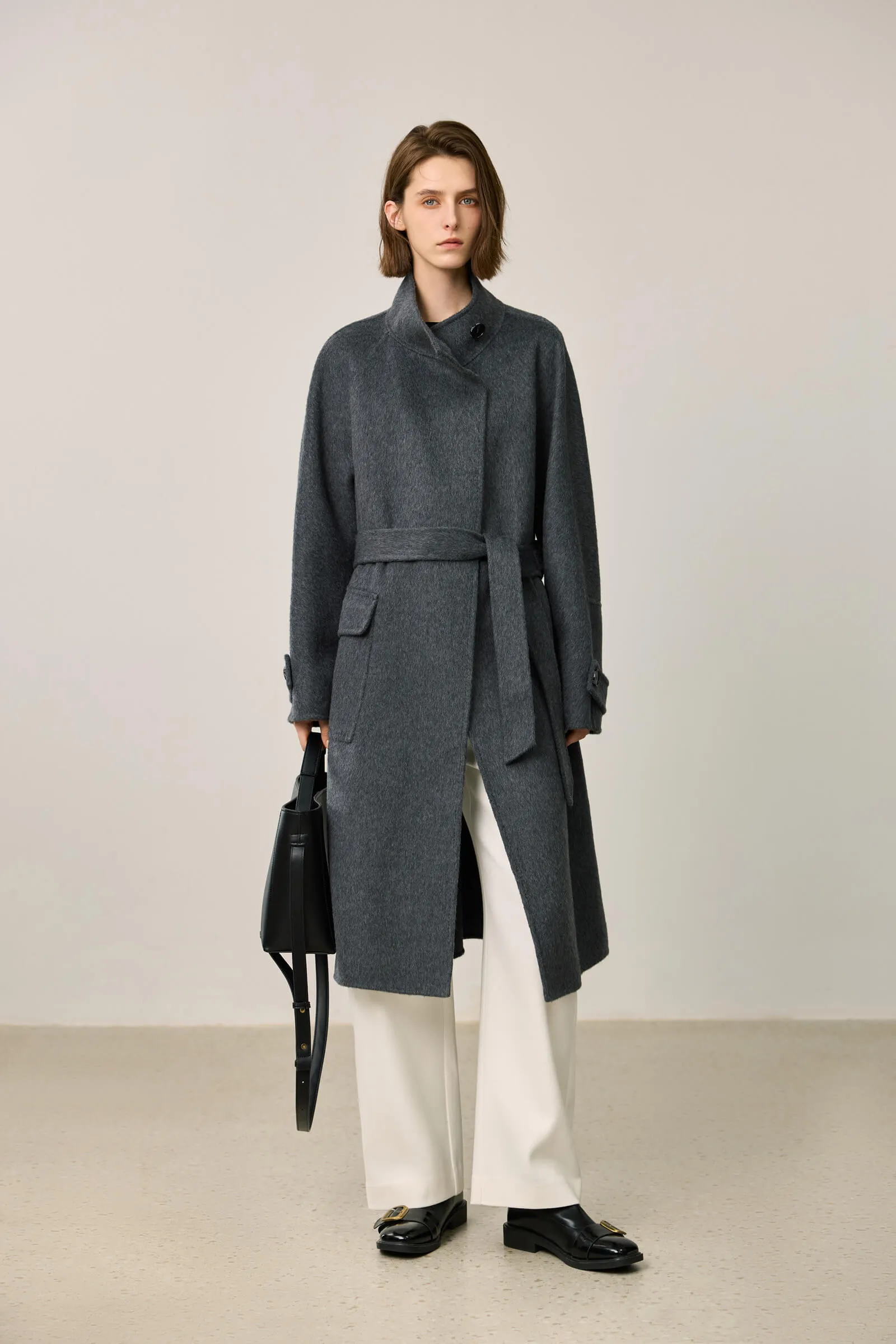 LILY Minimalist Loose-Fit Wool Coat