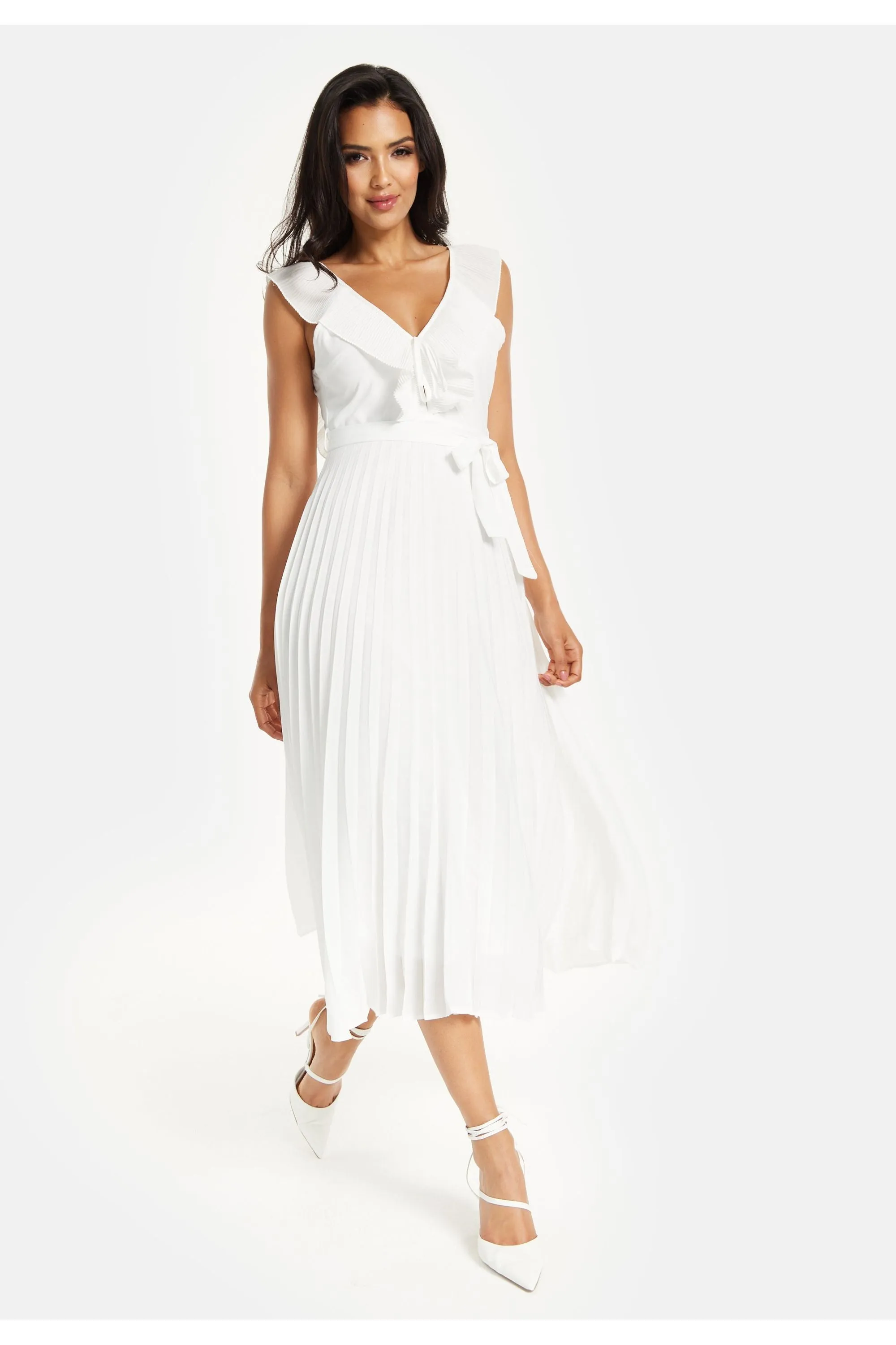 Liquorish Frilled V Neck Sleeveless Pleated Maxi Dress In White