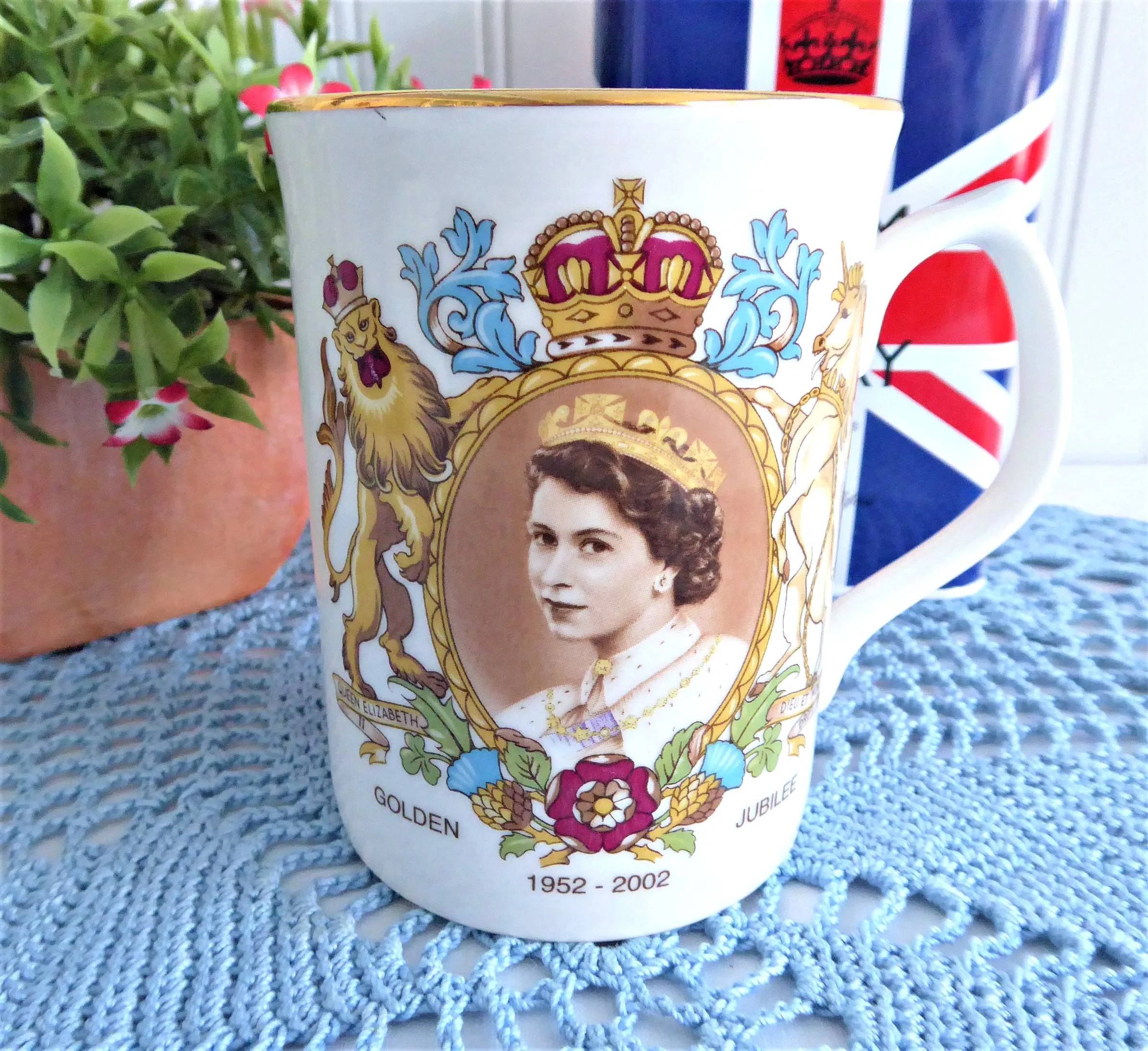 Mug Golden Jubilee Of Queen Elizabeth II 50 Years 2002 Lovely Graphics