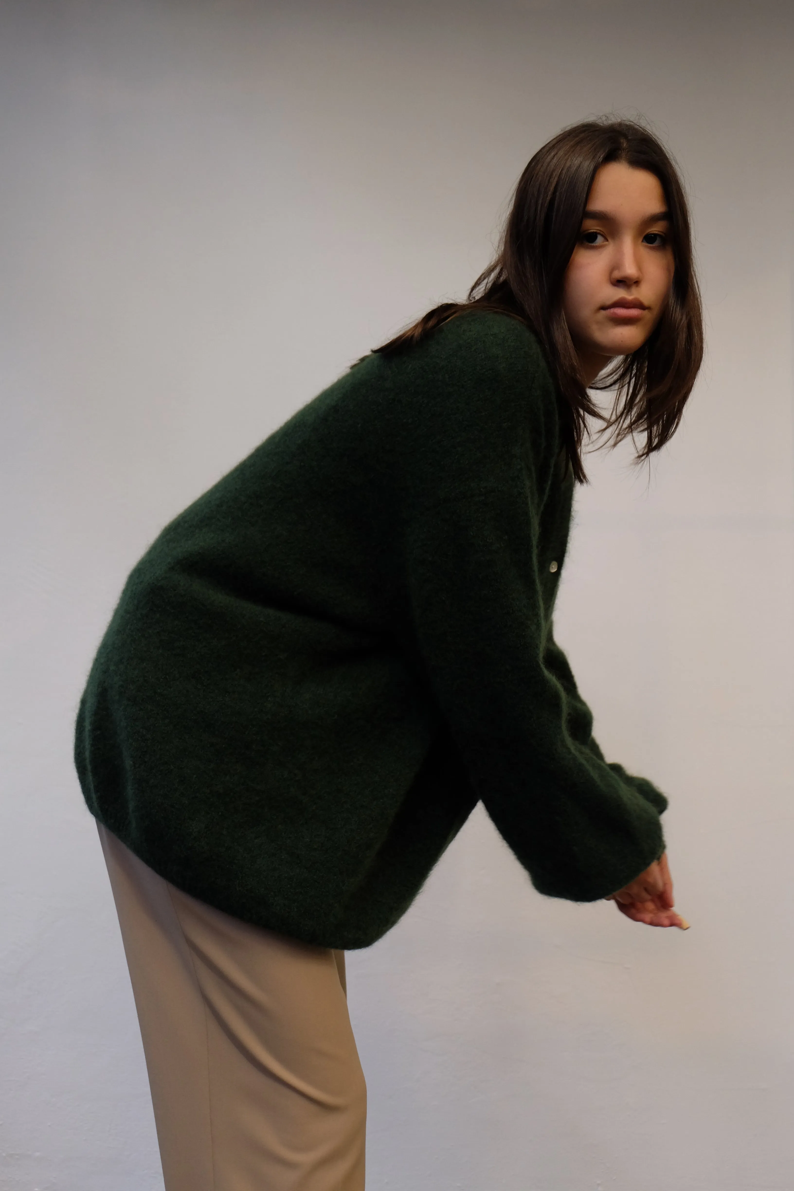 PEARL BUTTONED OVERSIZED CARDI IN FIR GREEN